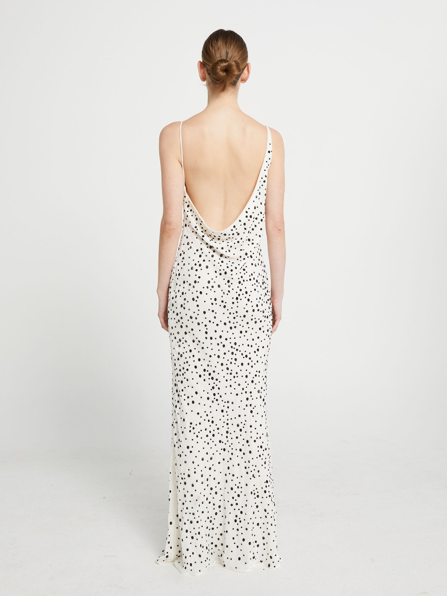 DRESS V