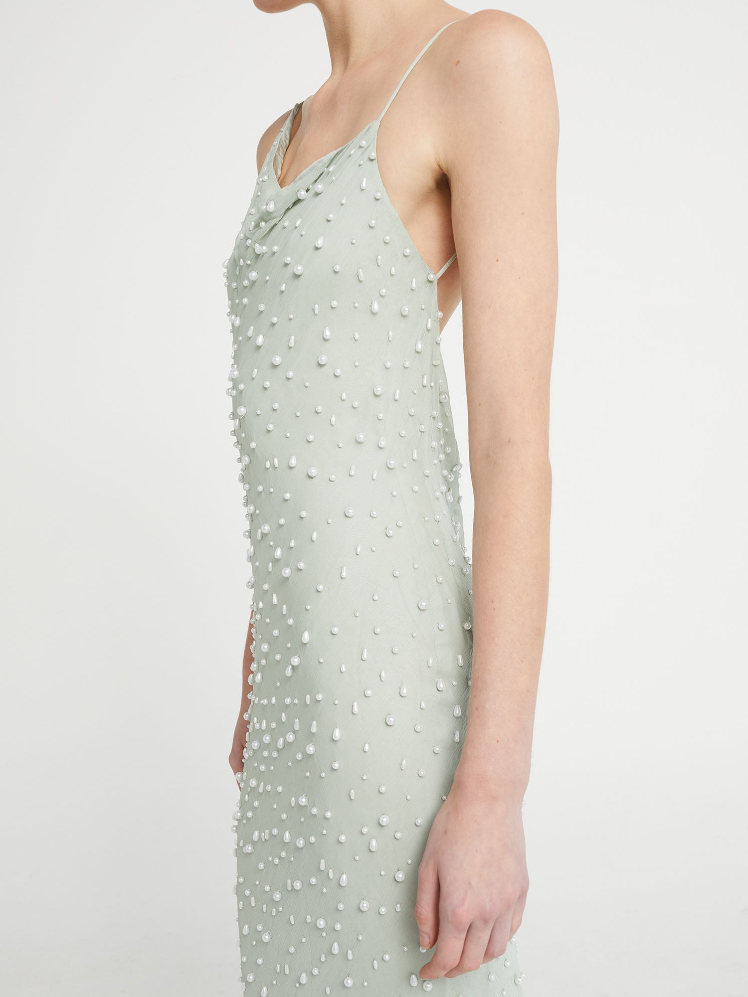 DRESS V