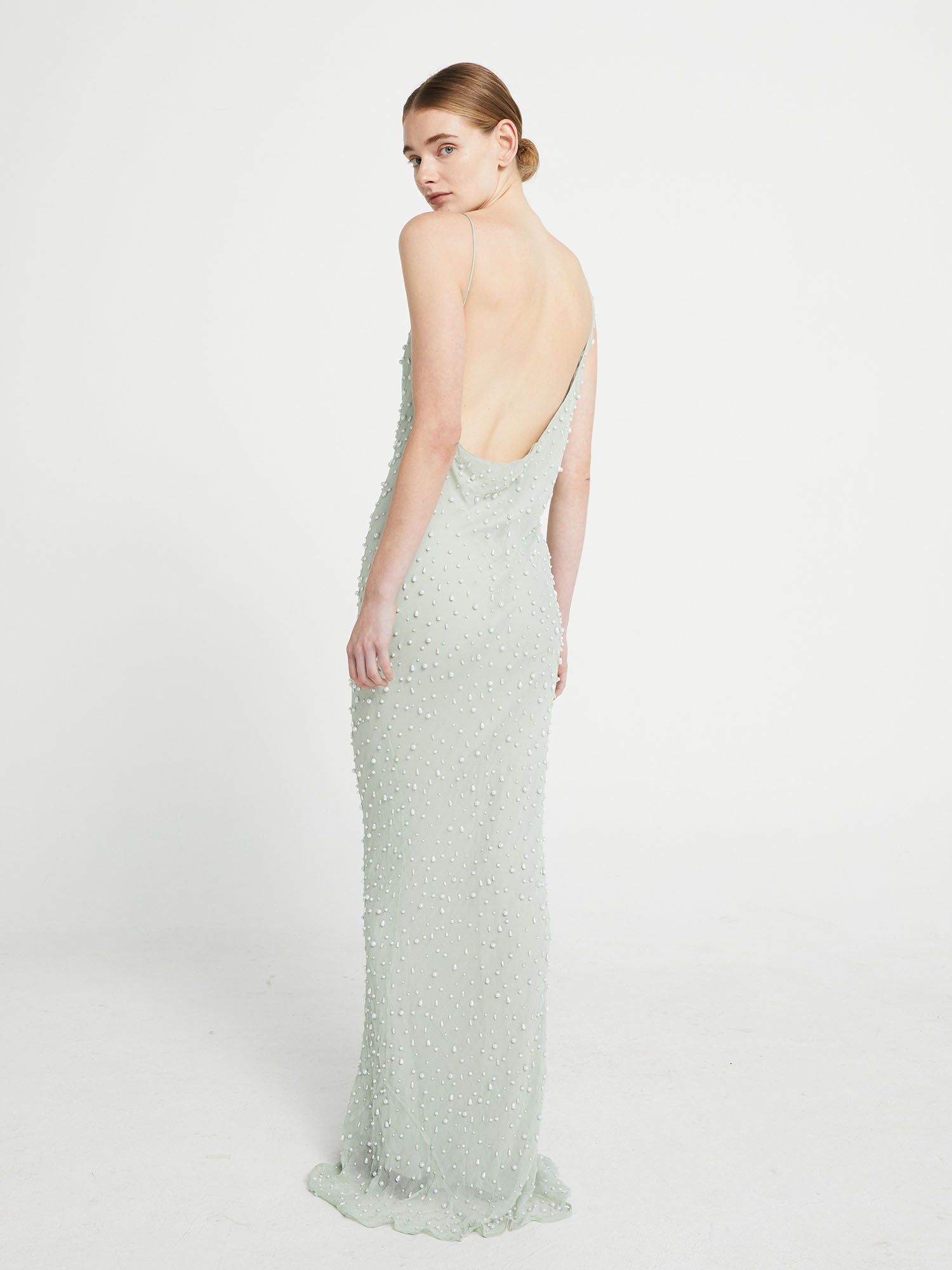 DRESS V