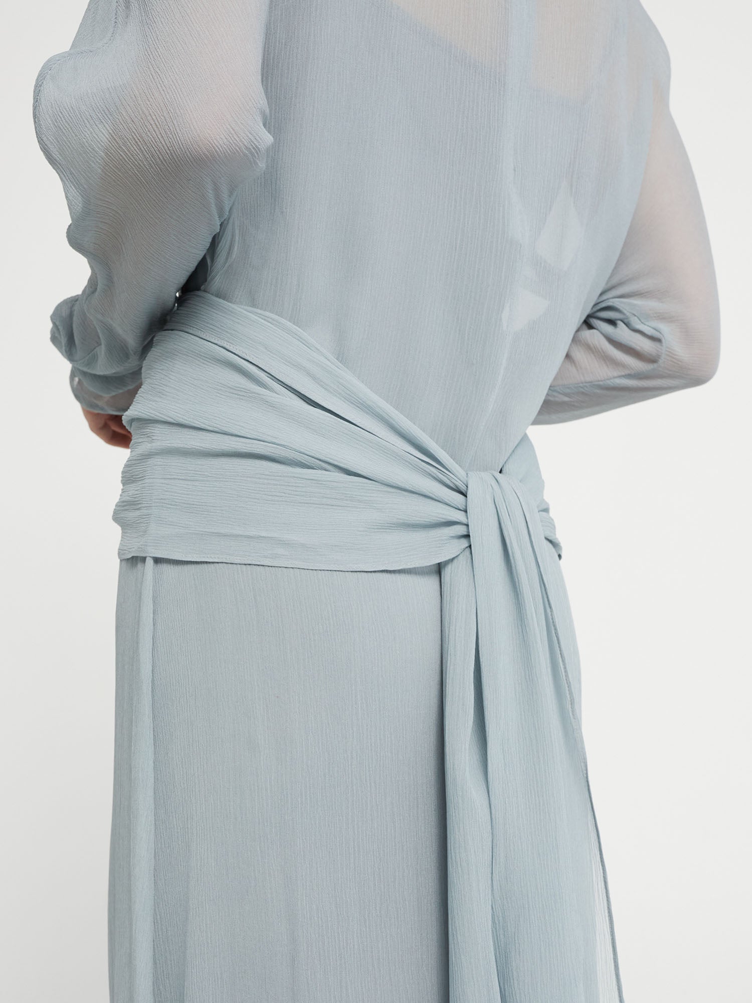 DRESS XVI