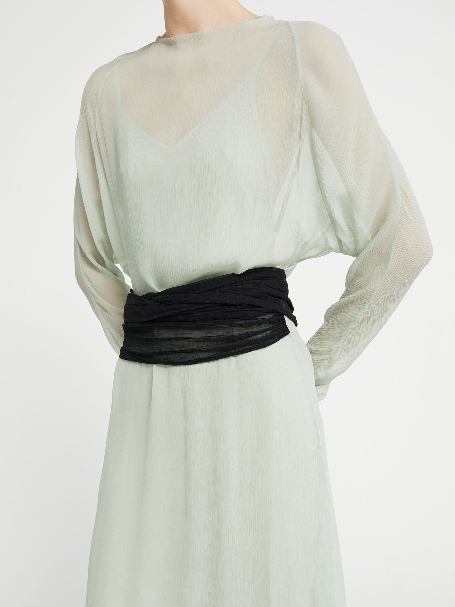 DRESS XVI