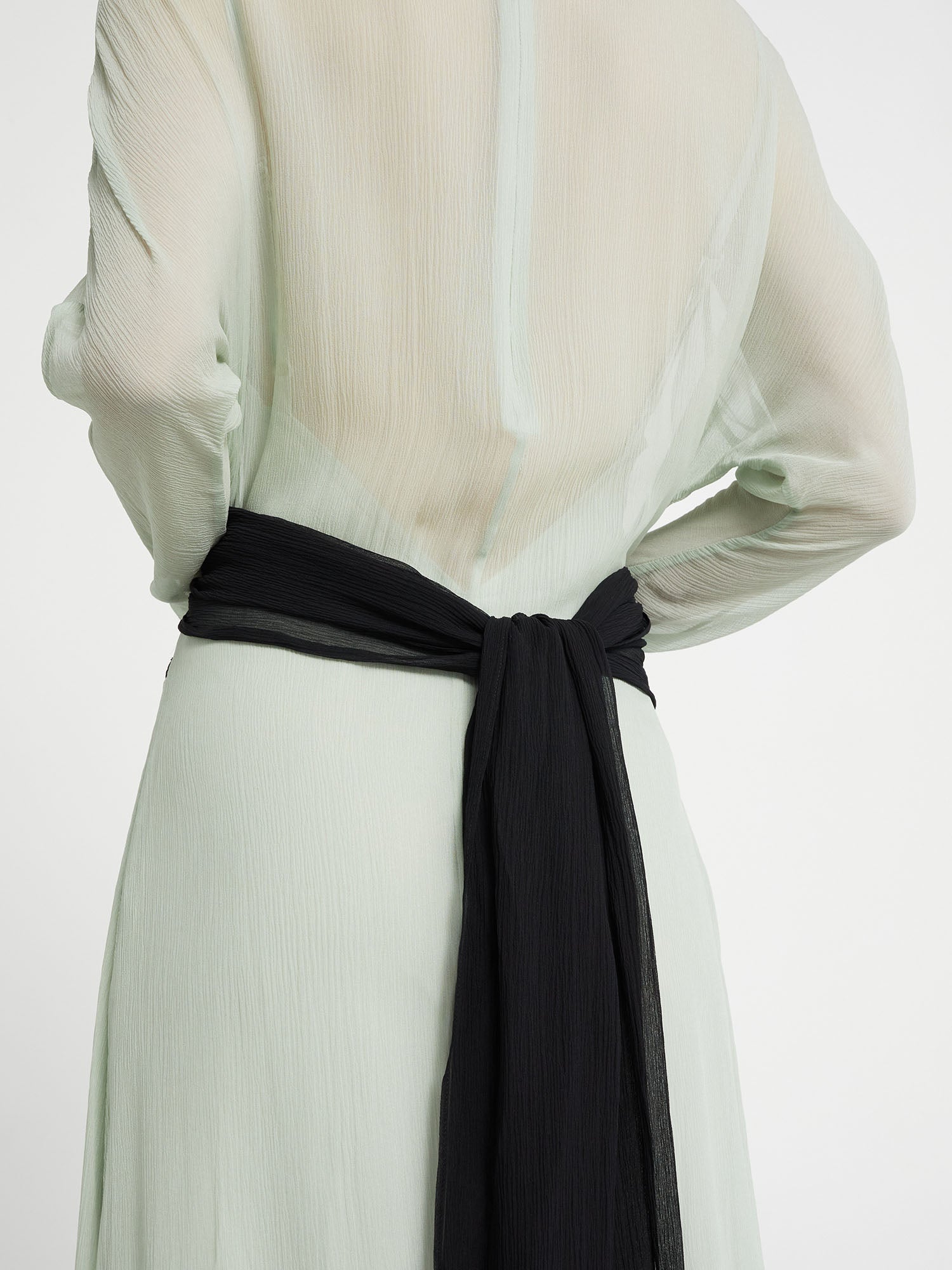 DRESS XVI