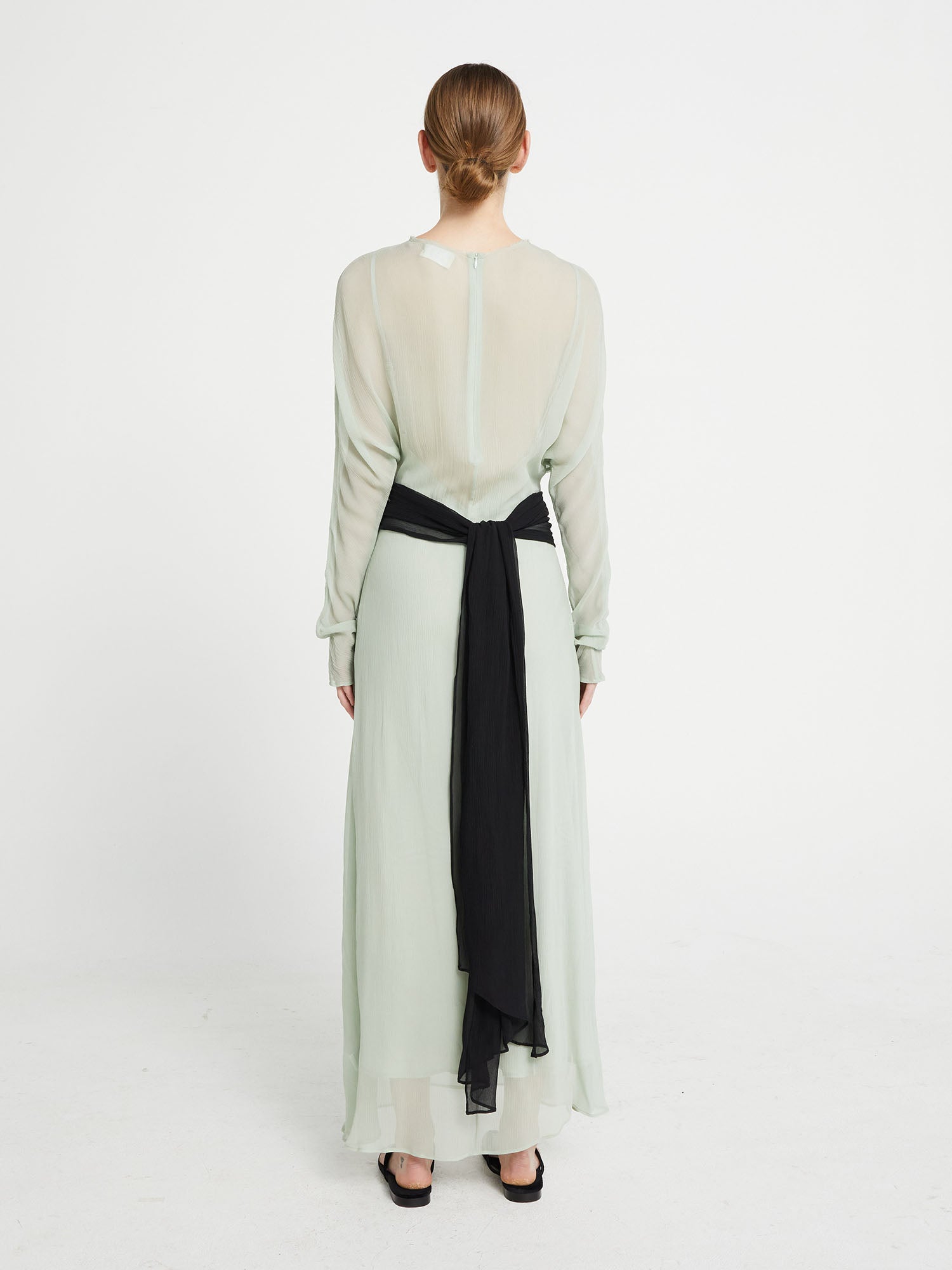 DRESS XVI